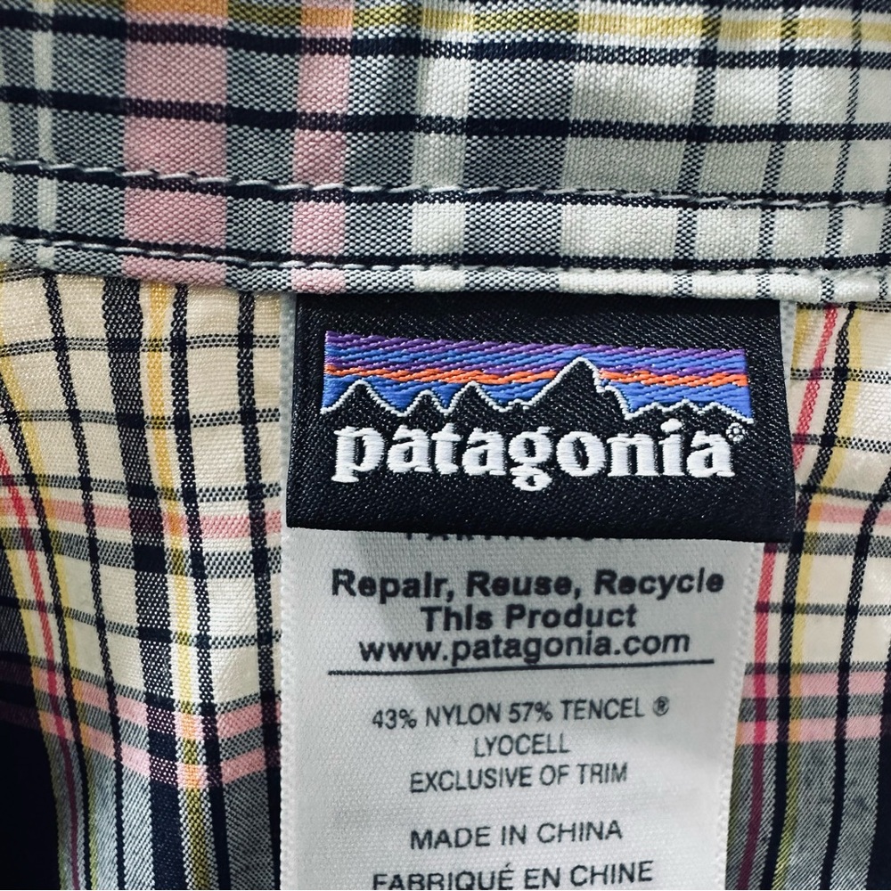 Patagonia Womens Small Plaid Button Blouse Outdoor Hiking Lightweight Camping - Picture 4 of 5